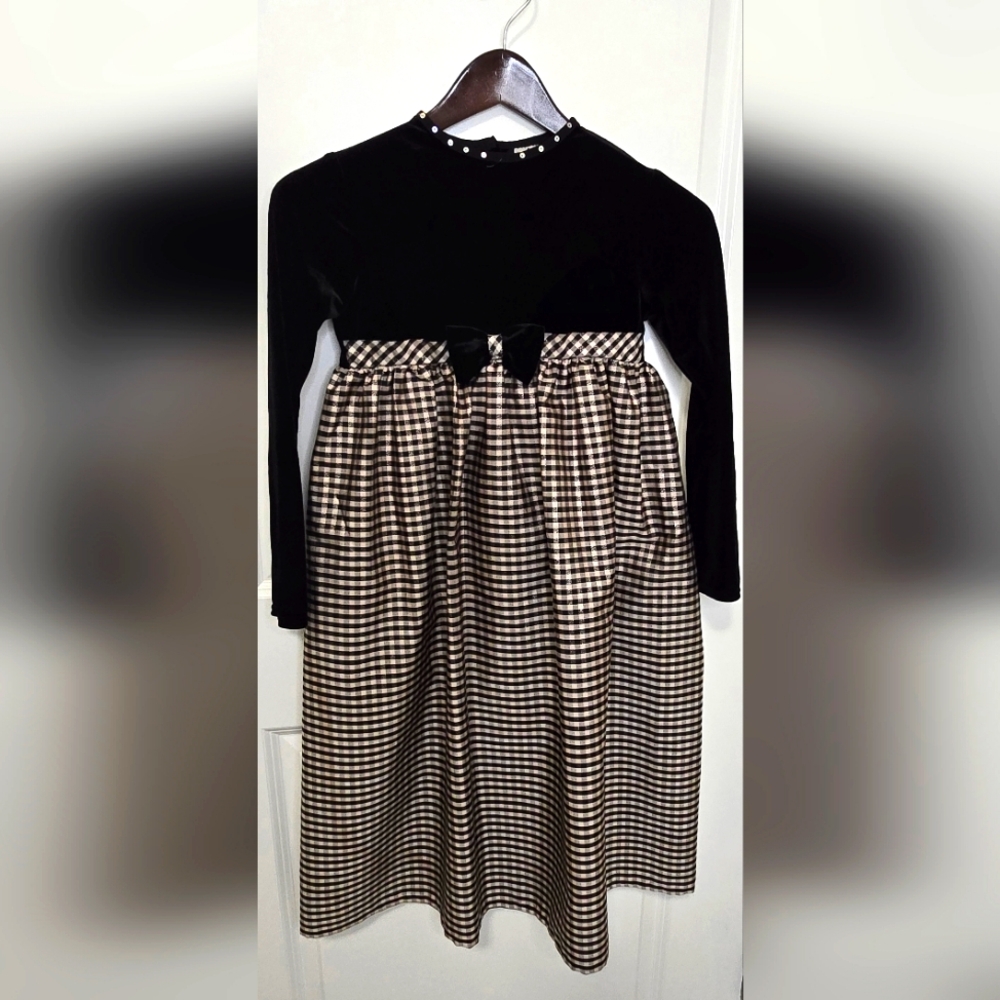 Youngland Girls Size 8 Black Velvet Dress‎